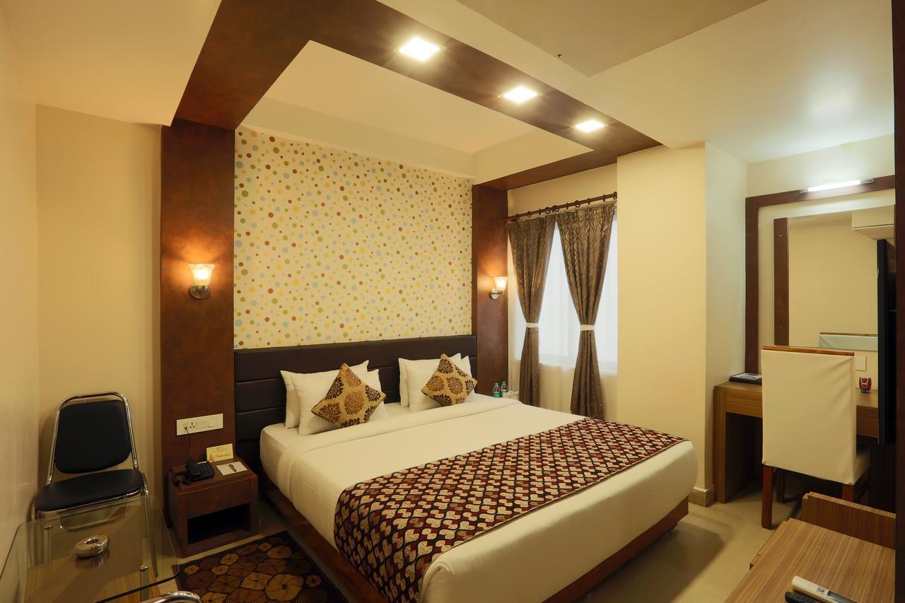 Hotel SJ International Guwahati Exterior foto