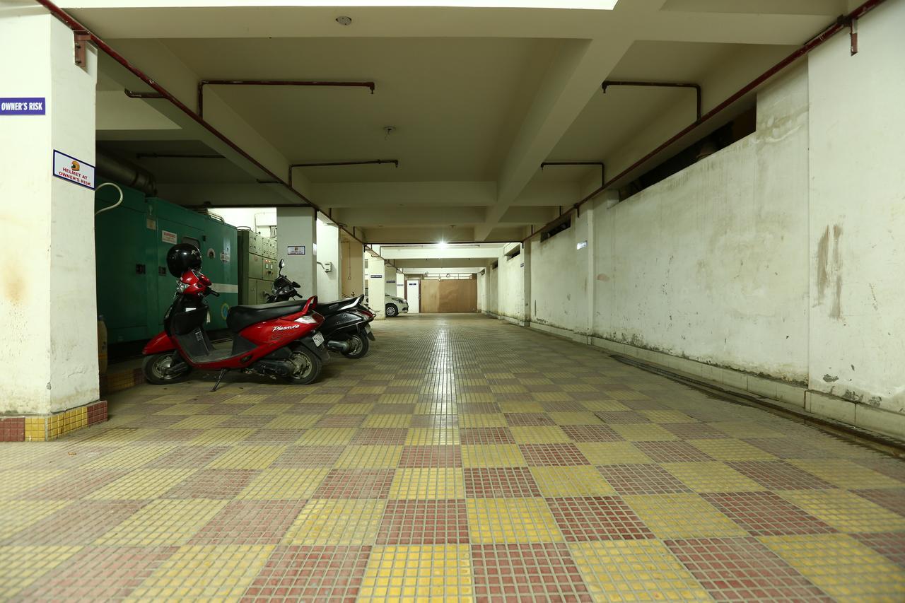 Hotel SJ International Guwahati Exterior foto