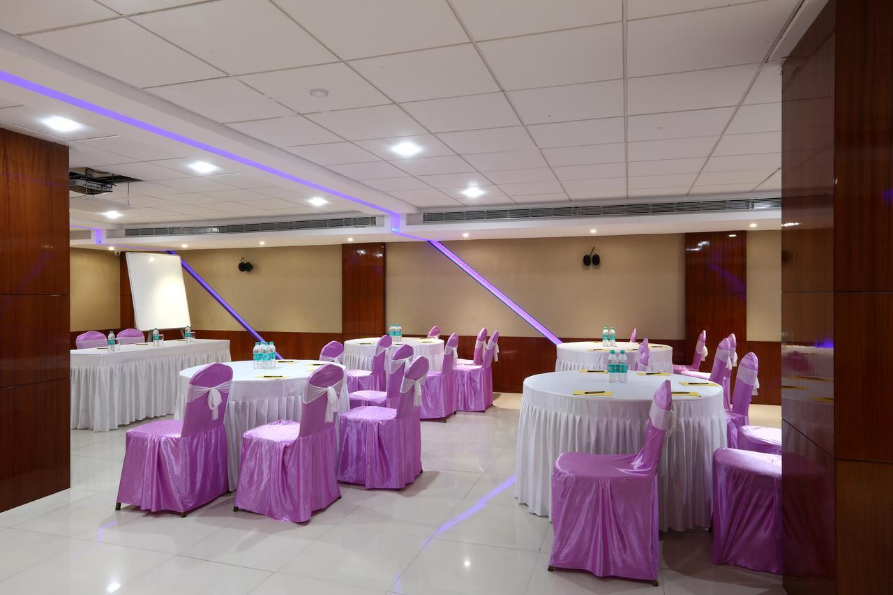 Hotel SJ International Guwahati Exterior foto