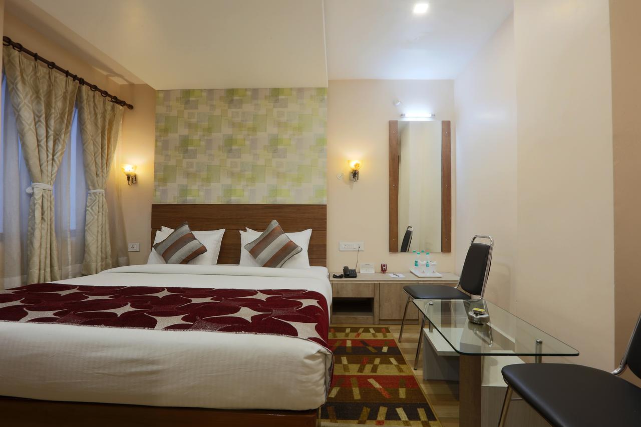 Hotel SJ International Guwahati Exterior foto