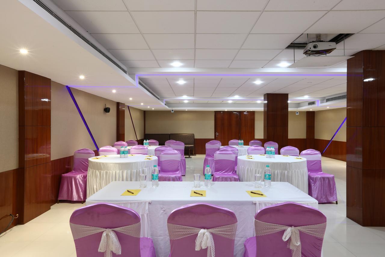 Hotel SJ International Guwahati Exterior foto